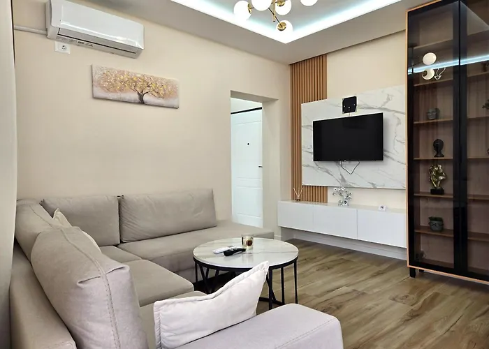 City Center Cozy Apartment 3